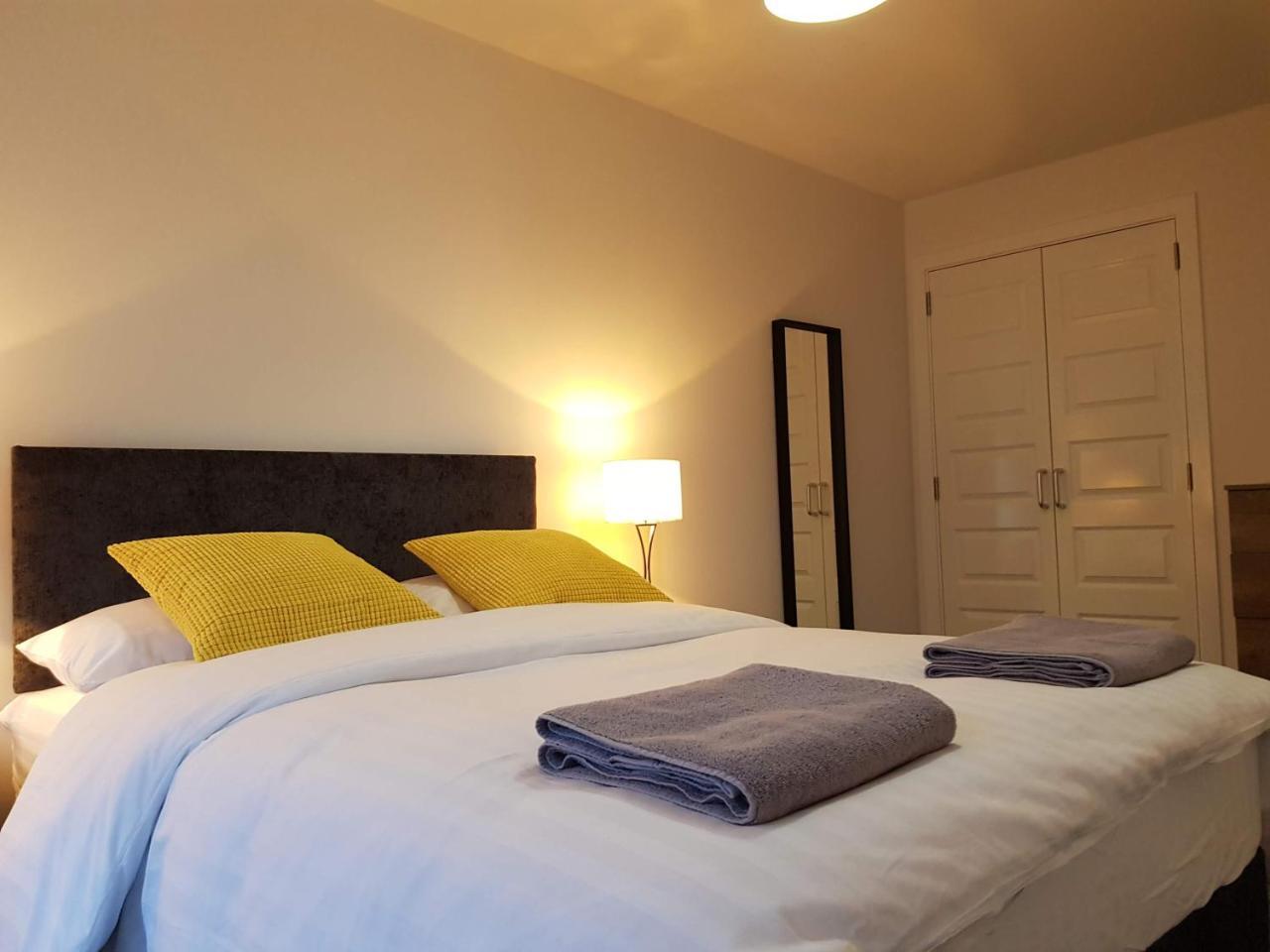 סטירלינג 3 Royal View Apartments מראה חיצוני תמונה