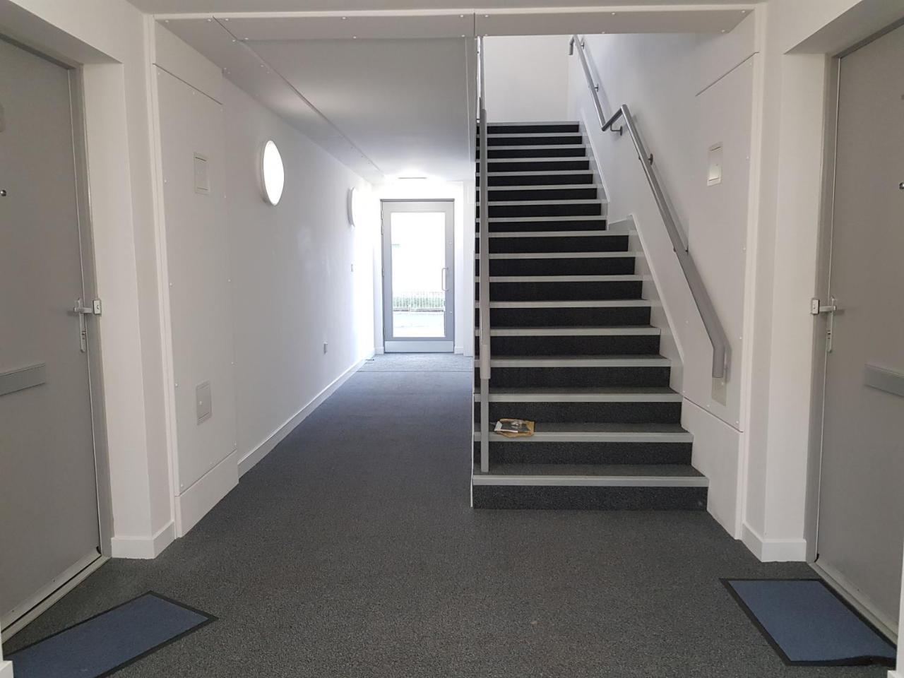 סטירלינג 3 Royal View Apartments מראה חיצוני תמונה
